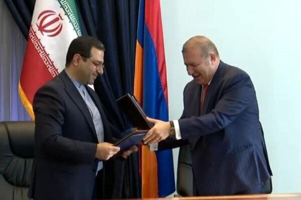 توقيع مذكرة تفاهم بين حزب "المؤتلفة" الإسلامي وحزب أرمينيا المزدهرة