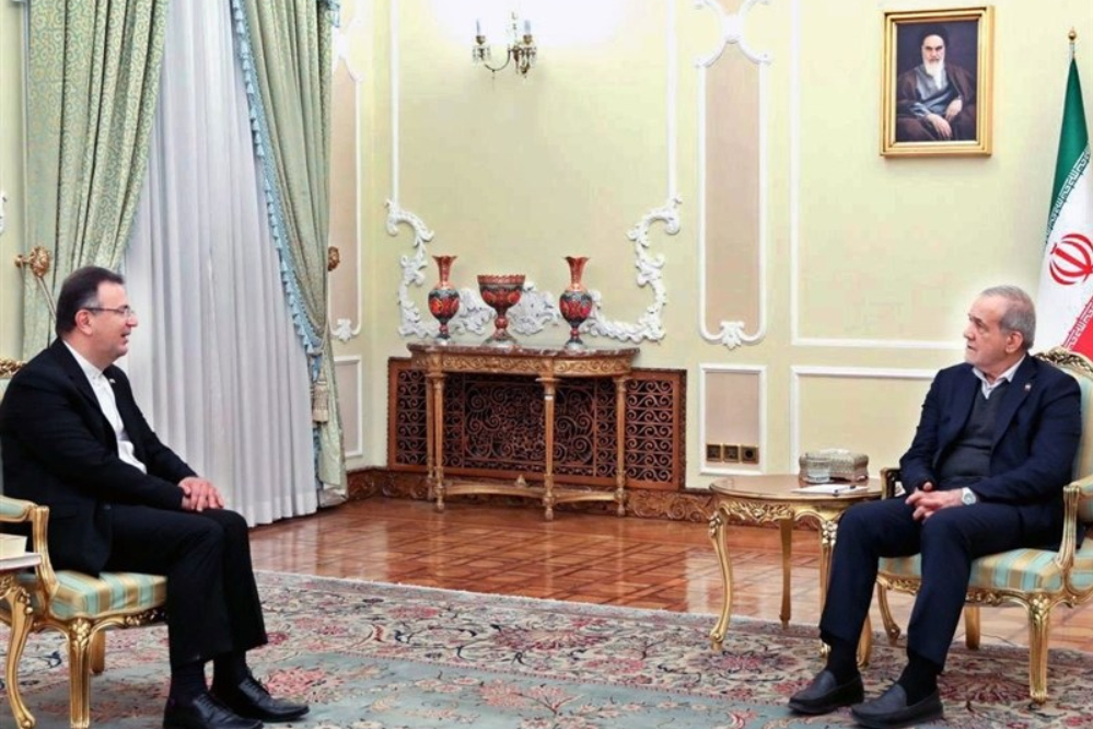 ثلاث مهام يبلّغها بزشكيان إلى السفير الإيراني الجديد لدى جورجيا