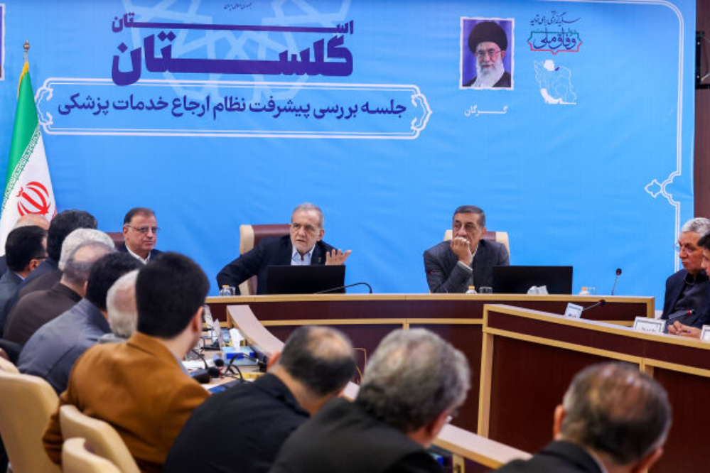 بزشكيان يؤكد ضرورة خدمة الشعب وتحمل المسؤولية