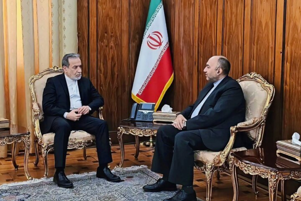 عراقجي يؤكد على اهمية تنفيذ الاتفاقيات المبرمة بين ايران والإمارات في جميع المجالات