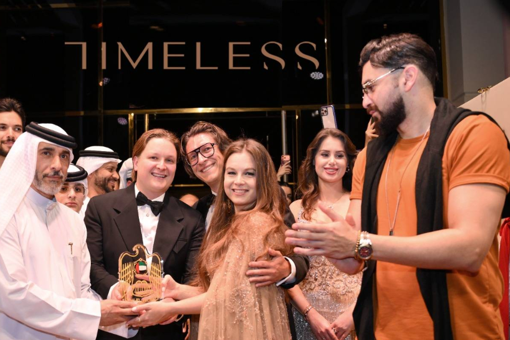 TIMELESS تضيء سماء دبي والعالم