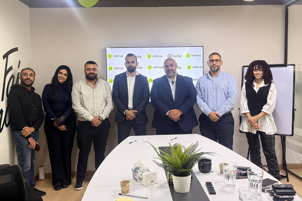 "إندرايف" تعلن عن شراكة استراتيجية مع "لاكي" لتوفير مزايا مالية حصرية للسائقين المتميزين