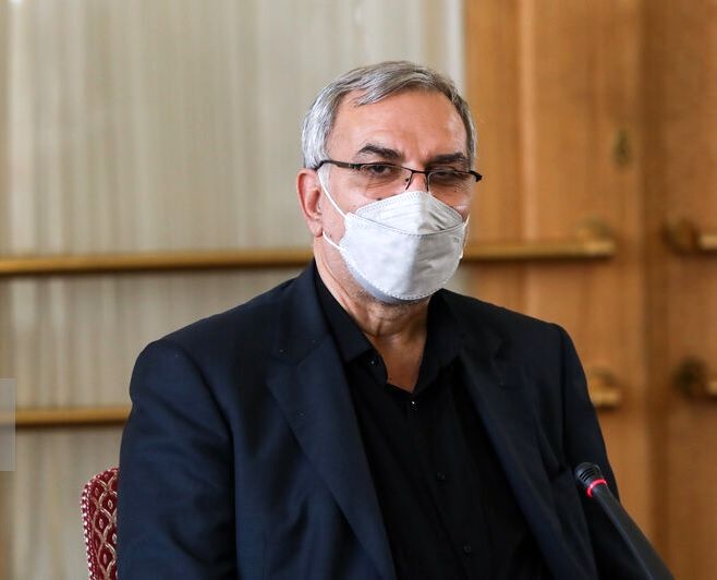 وزير الصحة الايراني يكشف موعد الانتهاء من التلقيح العام