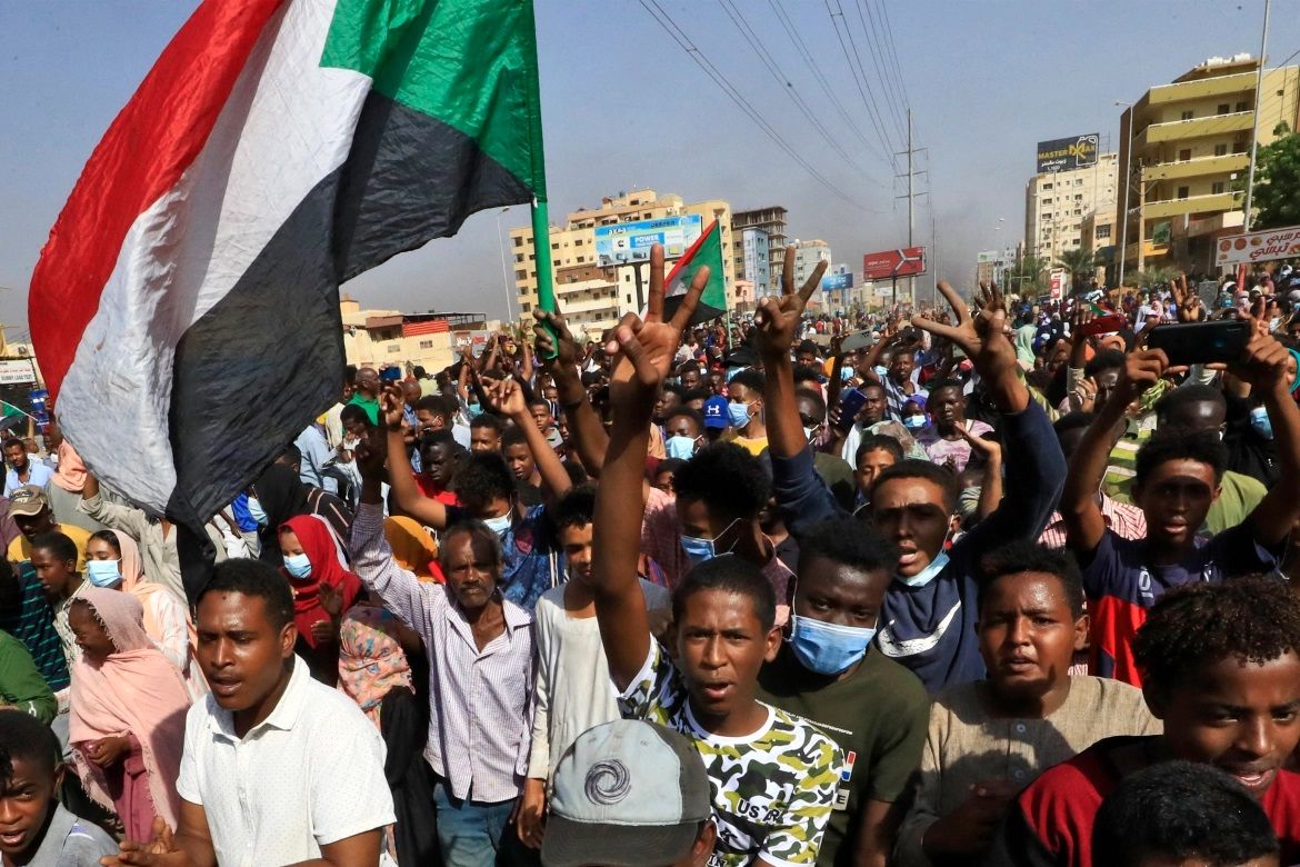 السودان بين فكّي كماشة العسكر