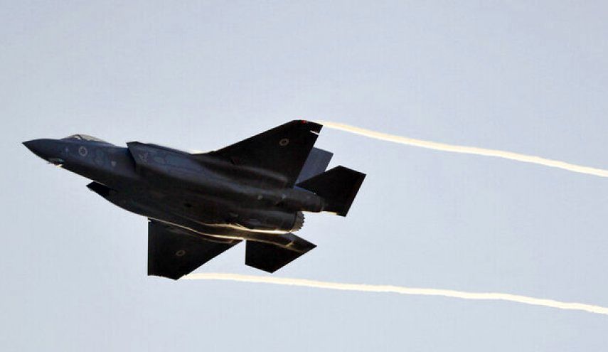 אימון קרב F-35 נגד מטוסים רוסיים בשטחים הכבושים
