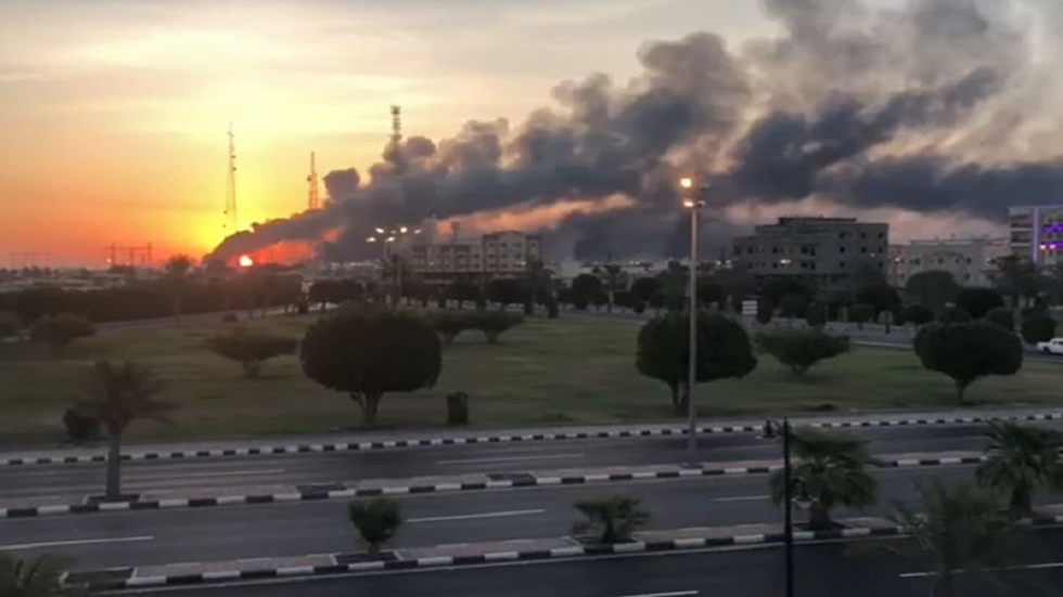 نوبة قلبية حادة لسوق النفط.. عودة ارامكو للعمل يستغرق أسابيع