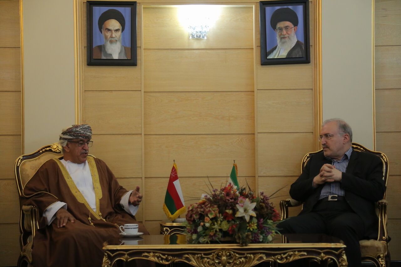 وزير الصحة العماني يشيد بالتقدم الطبي والعلاجي في ايران