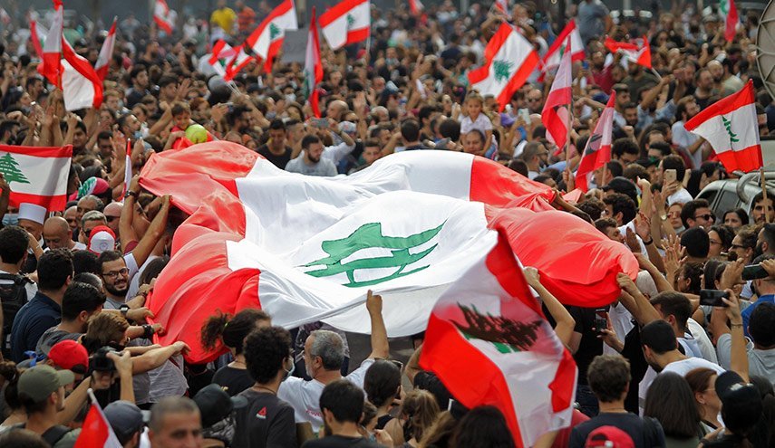 عملية تجميل طارئة لن تسكّن أوجاع لبنان.. انعدام الثقة بوعود الحريري