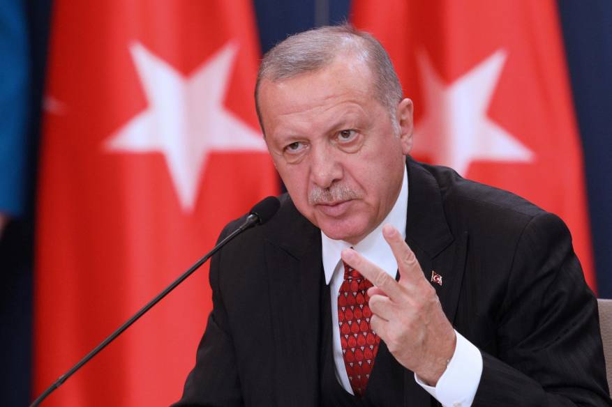 بعد تنديدات دولية وعربية.. أردوغان يهاجم كل من ينتقد حملته في شمال سوريا