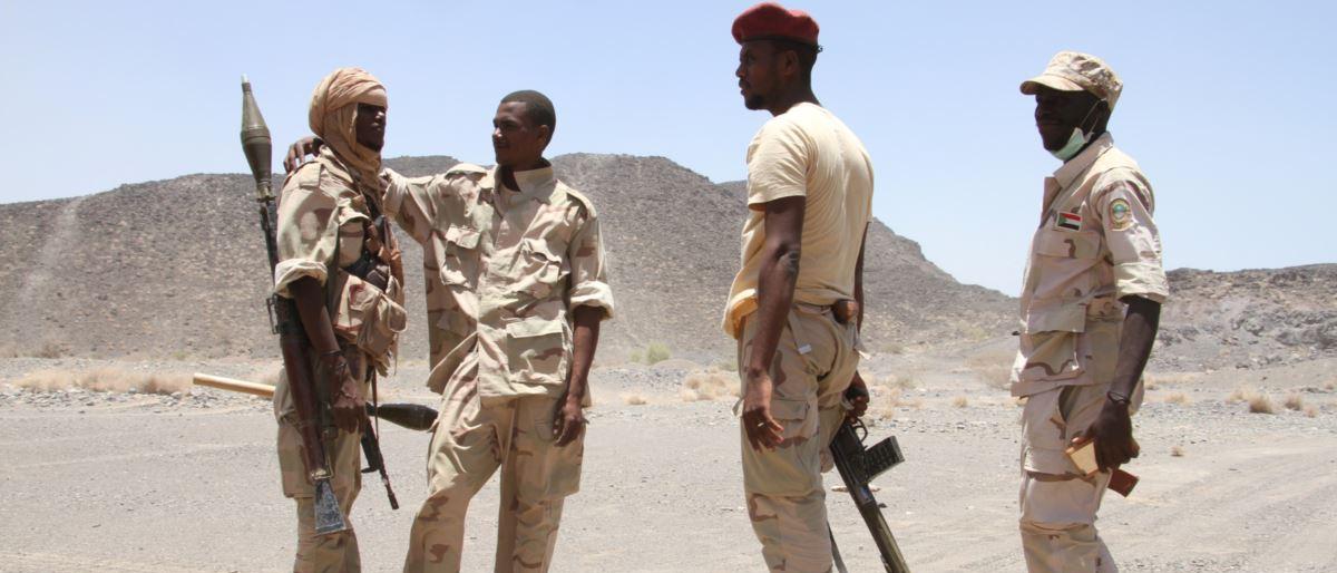 قوات السودان تنسحب من الساحل الغربي اليمني.. والامارات تهرّب مطلوبين من مطار سقطرى