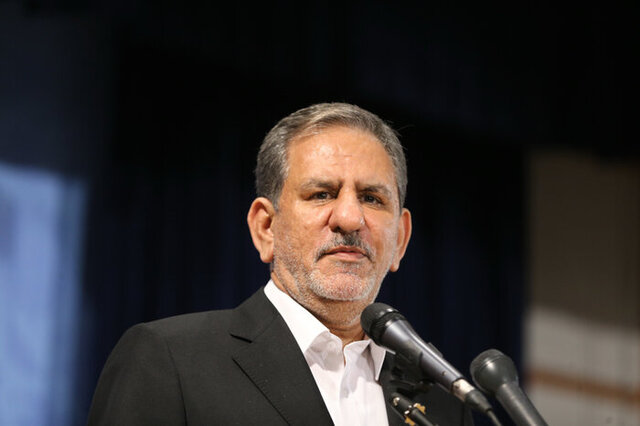 النائب الاول لروحاني: نبيع النفط بطرق وأساليب أخرى رغم العقوبات الأميركية