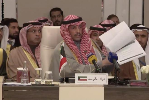 ذكروه بمصير صدام والقذافي.. متصهينون سعوديون يهاجمون الغانم لرميه صفقة ترامب بسلة المهملات