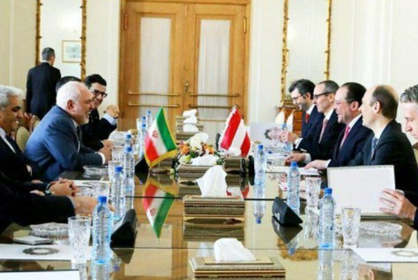 ظريف يؤكد لوزيري خارجية هولندا والنمسا أهمية الحفاظ على الاتفاق النووي