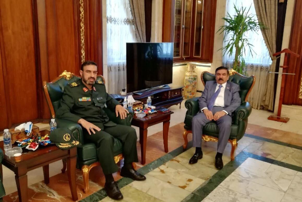 مشاورات بين ايران والعراق لتعزيز التعاون الدفاعي والعسكري