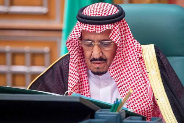 الملك السعودي يدخل المستشفى..