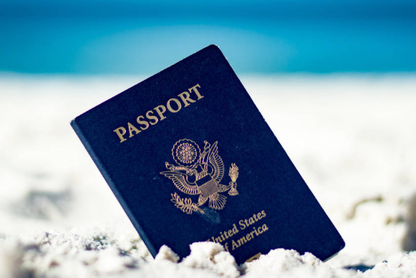 ترامب يدفع الأمريكيين للتخلي عن جنسيتهم