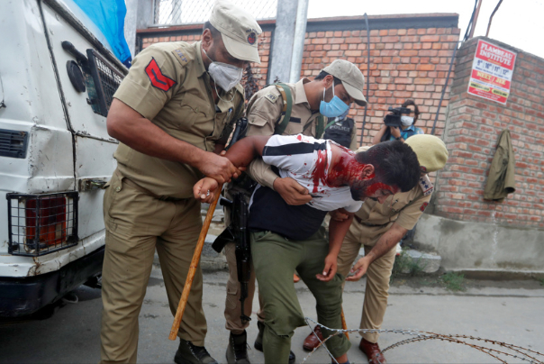 India detains 50 in crackdown on Shia Muslims in Kashmir