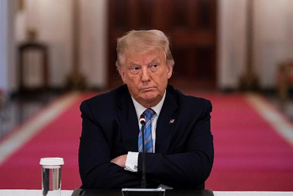 ترامب يهاجم شعار المتظاهرين على عنصرية الشرطة