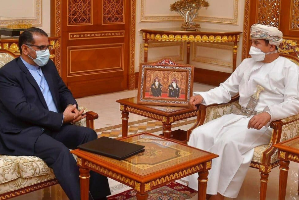 ايران وعُمان تبحثان تعزيز التعاون الثنائي