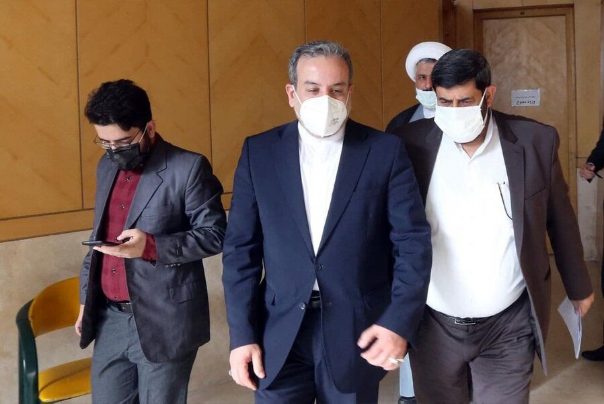عراقجي يطلع مجلس الشورى الاسلامي على آخر مستجدات مفاوضات فيينا