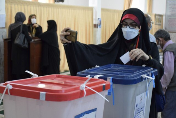 مراكز الاقتراع في ايران.. الموجة الثانية تشهد إقبالاً أكبر