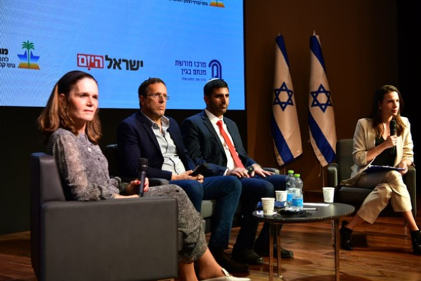 ח"כ משה טור פז: "החרדים שוקלים להצטרף לממשלה"