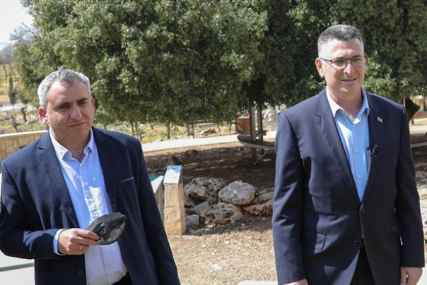 המלחמה של נתניהו באלקין וסער