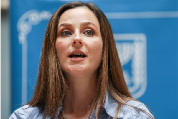 השר הישראלי רוצה שהעסקה להובלת ןפט עם איחוד האמירויות תבוטל
