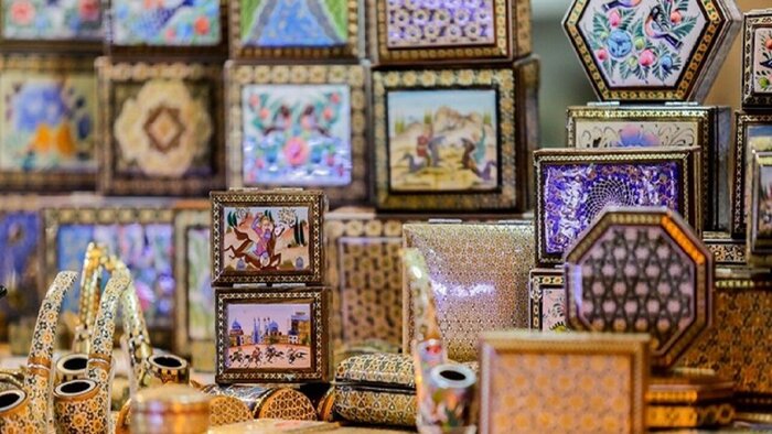 ايران تحتل المرتبة الاولى عالميا في مجال تعدد الحرف اليدوية