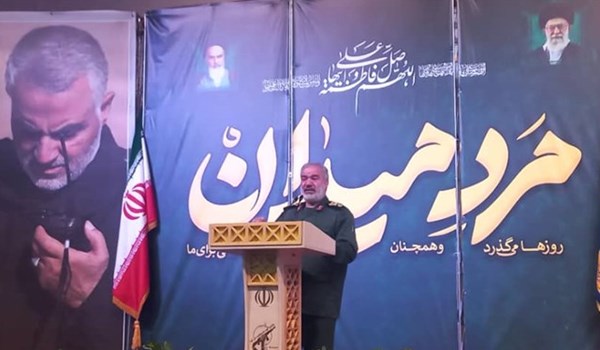 العميد فدوي: الشهيد سليماني كان في الخط الامامي بساحة المعركة دوما