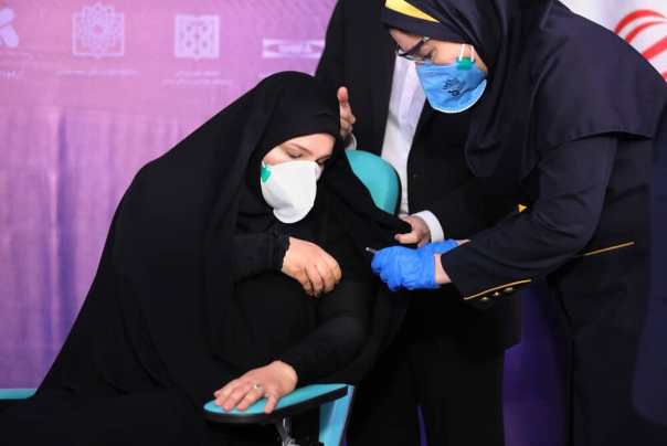 ايران تشهد تراجعاً كبيراً بمعدّل وفيات كورونا