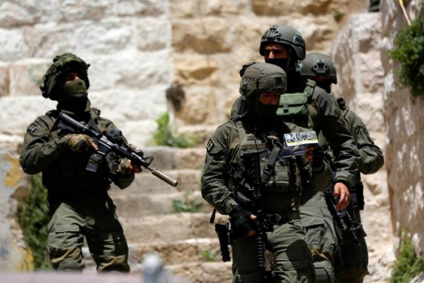 حملة اعتقالات واسعة في الضفة المحتلة والقدس