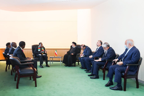 الرئيس الايراني: تعاون الدول المستقلة يحبط محاولات قوى الهيمنة لمنع تطورها