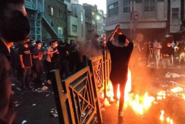 مجلس خبراء القيادة يؤكد على الملاحقة القضائية لمثيري الشغب