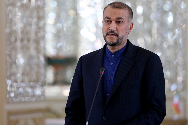 Глава МИД Ирана пообещал суровый ответ террористам после нападения в Ширазе