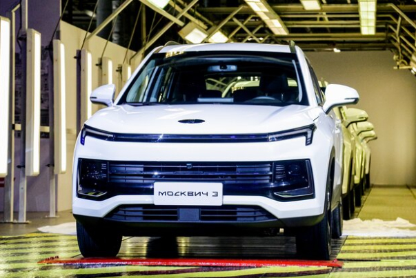 Первые автомобили "Москвич" поступили в розничную продажу