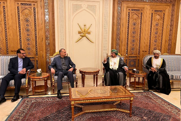 عبداللهيان في مسقط.. رسالة الى سلطان عمان
