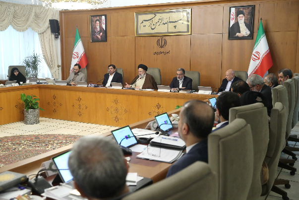 السيد رئيسي: مؤامرة العدو لتسميم طلبة المدارس جريمة ضد الانسانية
