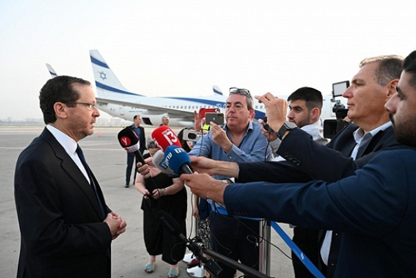 הנשיא הישראלי טס לאזרבייג'ן ושולח מסר לאיראן