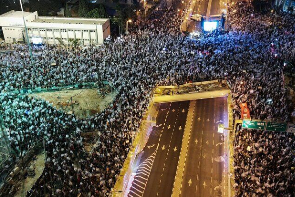 إحتجاجات مستمرة ضد نتنياهو في فلسطين المحتلة