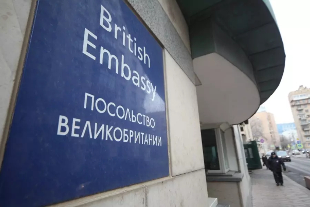 Посольство Британии в Москве рекомендует гражданам по возможности избегать полетов в РФ