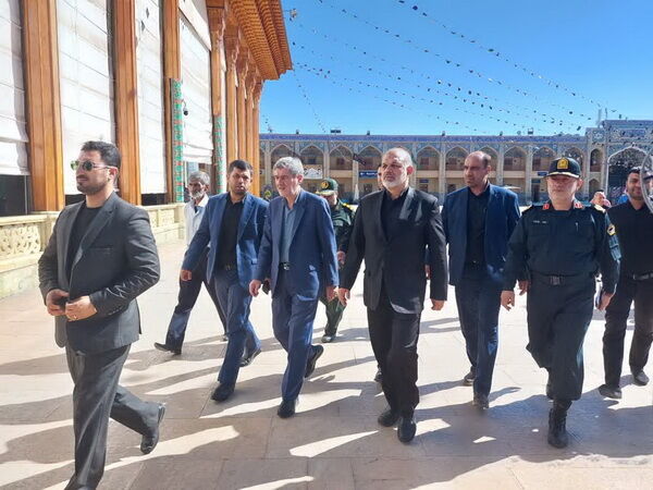 Interior minister of Iran has gone to Shiraz to investigate shrine terrorist attack
