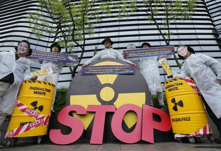 With the support of US, Pacific Ocean has turned into Japan's waste bin