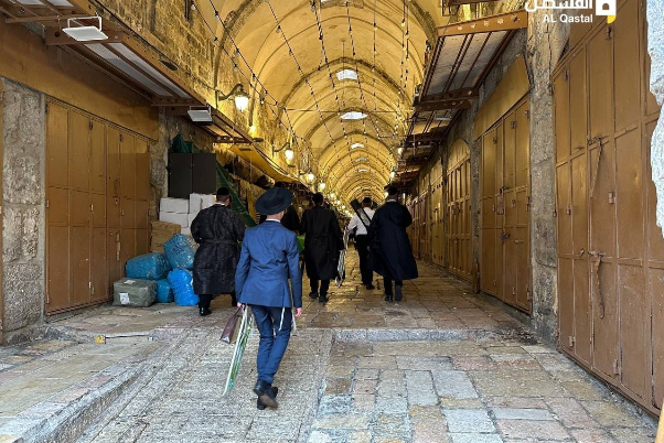 آخر التطورات في فلسطين المحتلة.. اقتحامات واسعة للمستوطنين لباحات الأقصى