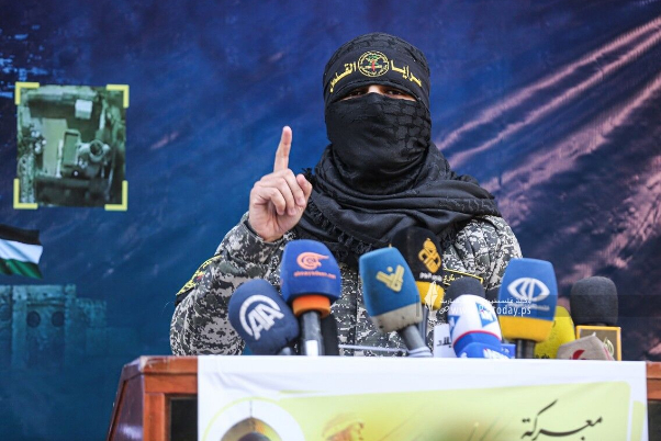 أبو حمزة: إذا كان العدو حريصاً على حياة جنوده الأسرى فعليه التوقف فوراً عن استهداف البيوت وقتل الآمنين
