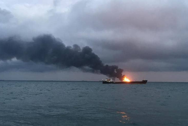 Йеменская армия атаковала корабль ВМС США