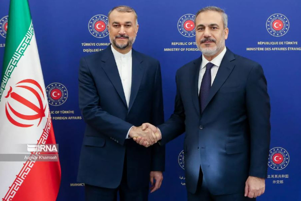 Iran, Turkey to further expand mutual ties: Turkish FM