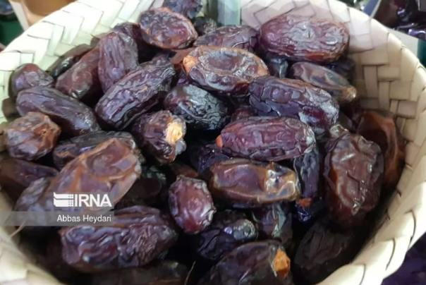 Iran lifts curbs on dates exports ahead of Ramadan