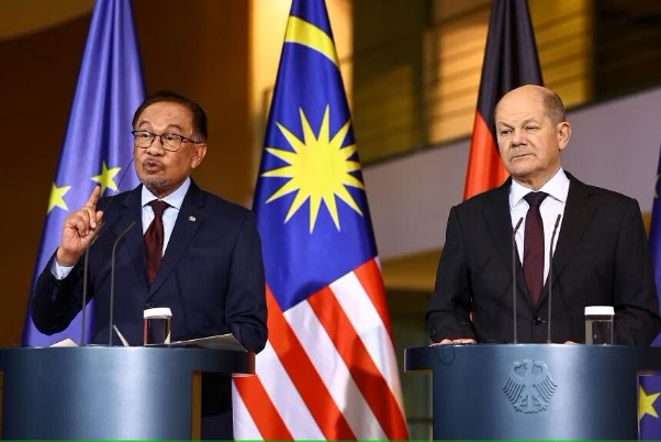 Malaysia PM defends Kuala Lumpur’s ties with Hamas