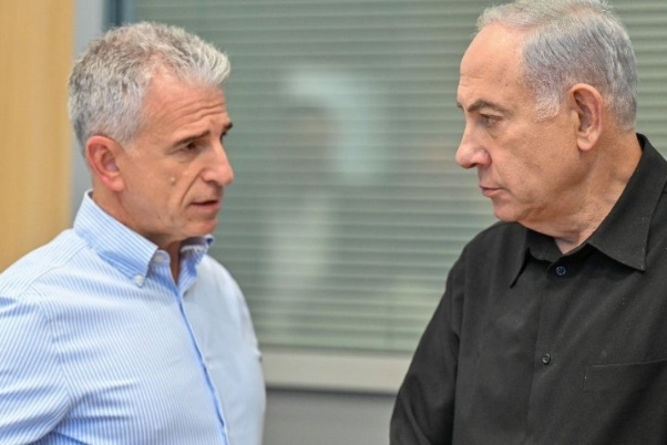 ערוץ 12: המשלחת הישראלית חוזרת מקהיר ומביעה את הסכמתה לתוכנית אמריקאית לפתרון המשבר.